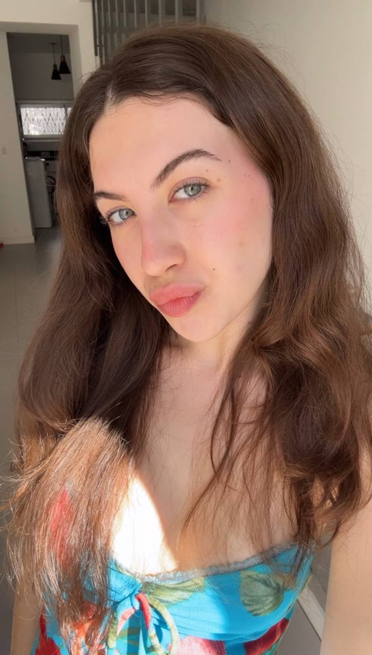 Nude girl Amber in Hannover