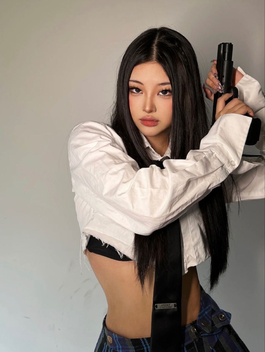 A cozy shot with Sassy girls — straight from Hannover