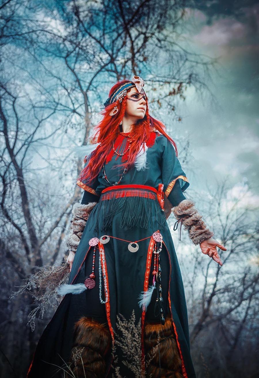 Take a pause and enjoy Girls in Slavic costumes — streaming from Hannover